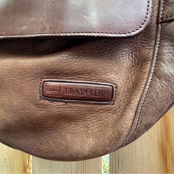 LL Bean Brown Leather Traveler Sling-Bag OS - Picture 9 of 10